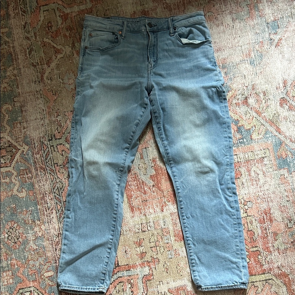 American Eagle Light Wash Airflex+ Jean 34x32